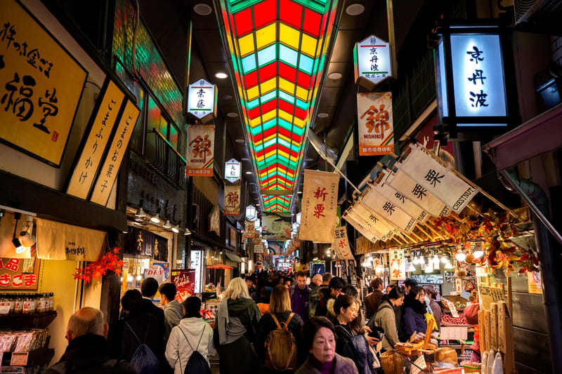 Busy crowds in the Nishiki Market, Kyoto.