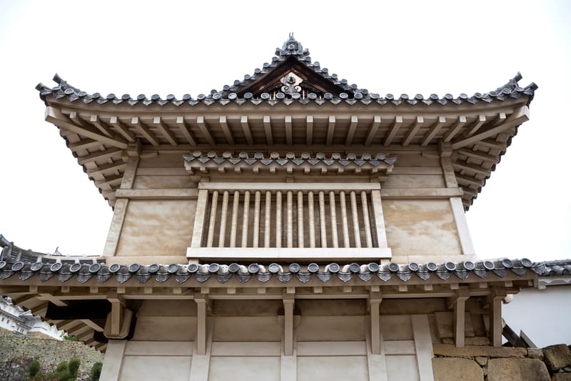 The Hishi-no-mon gate at Himeji Castle in Himeji City, Hyogo Prefecture.