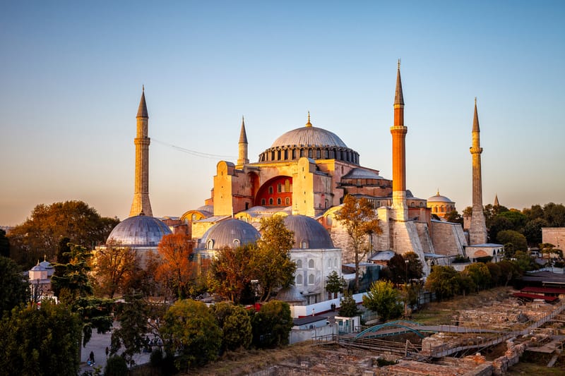 For travellers who've already seen the highlights, a Tailormade journey takes you deeper. From the iconic Hagia Sophia to the hidden corners of Istanbul